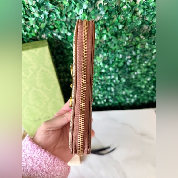 Gucci Supreme Monogram Canvas Horsebit Brown and Tan Women's Zippy Wallet - Picture 6 of 9